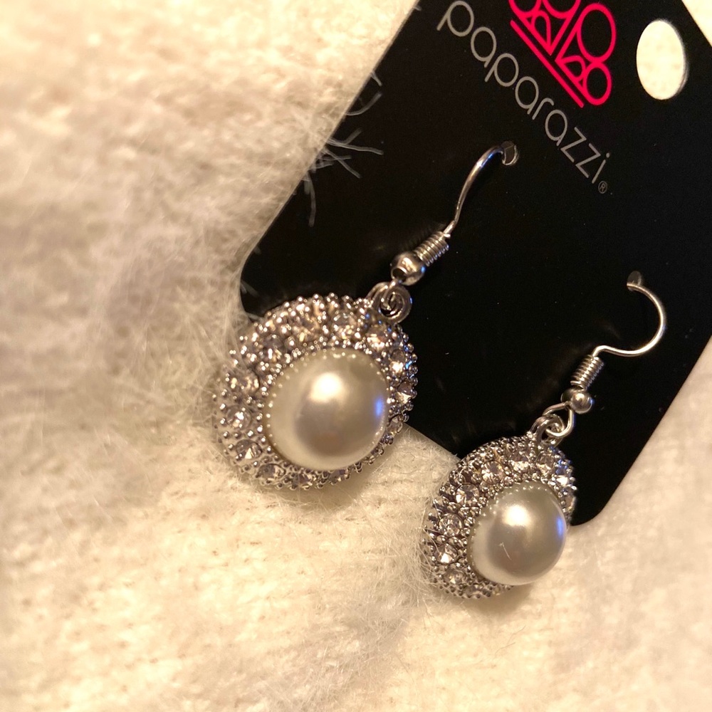 White Sparkle Earrings
